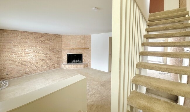 Building Photo - 724 Concord Ln