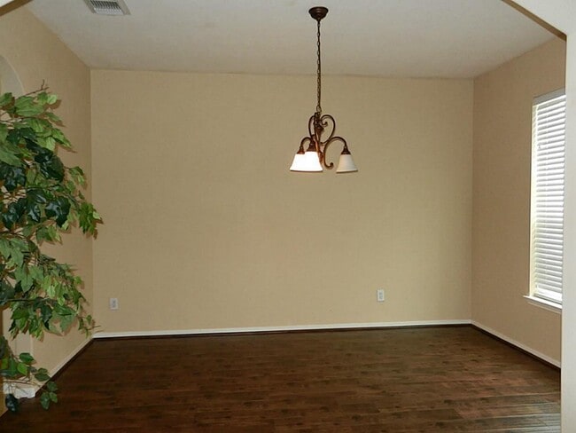 Building Photo - 25215 Ibris Ranch Dr