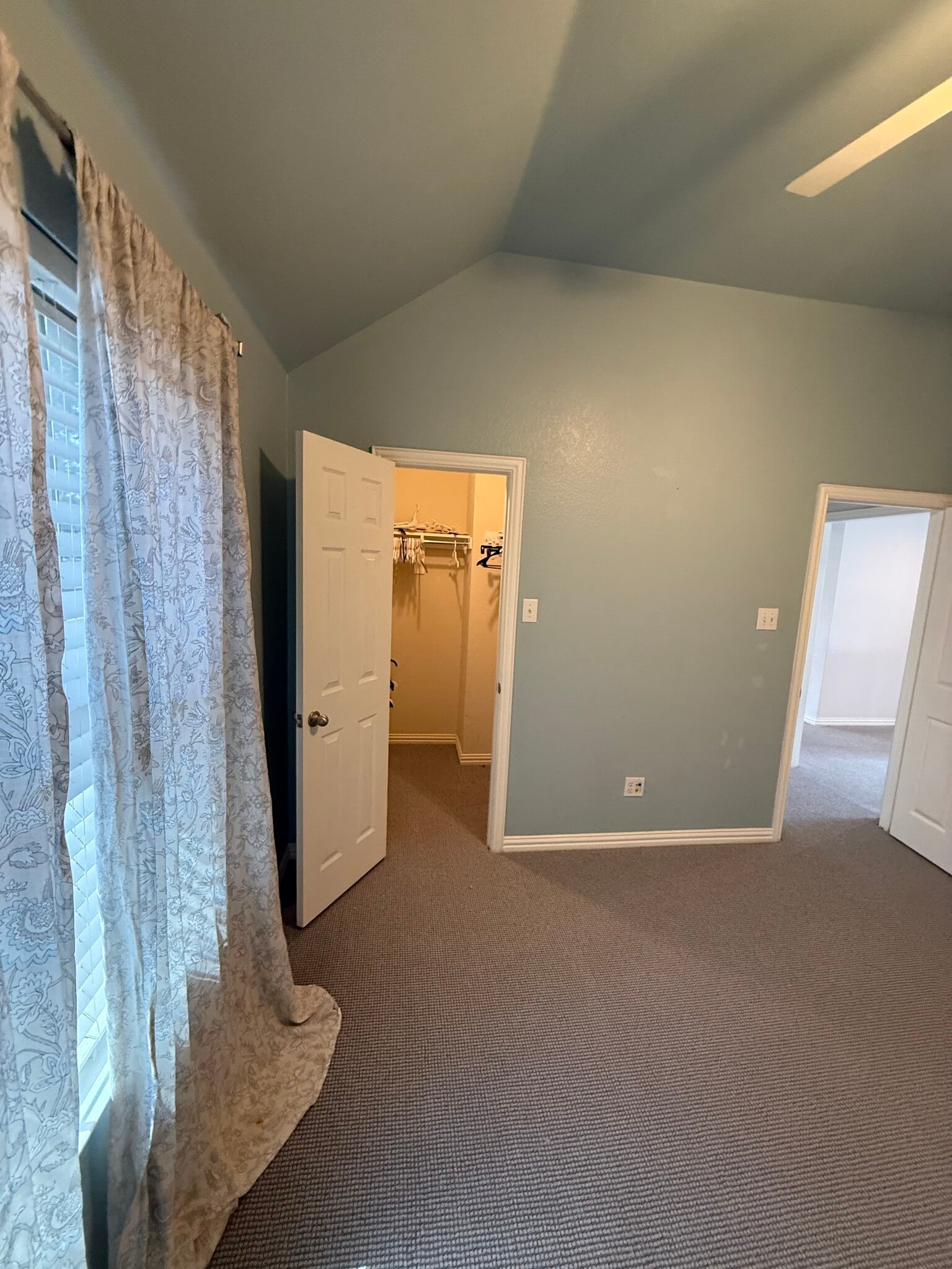 Bedroom 4 (new carpet) - 2489 Yuma Dr