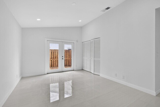 Building Photo - 7771 Blackwood Ln