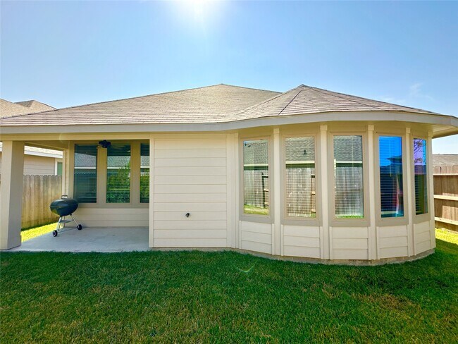 Building Photo - 3308 Scarlet Tupelo Wy