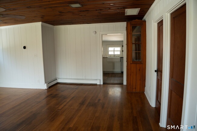 Building Photo - 97 Candlewood Rd