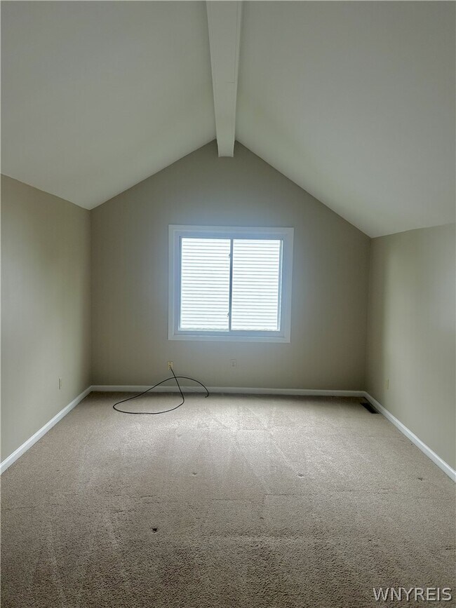 Building Photo - 125 Hobnail Dr