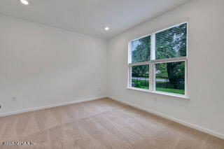 Building Photo - 5 FL-5