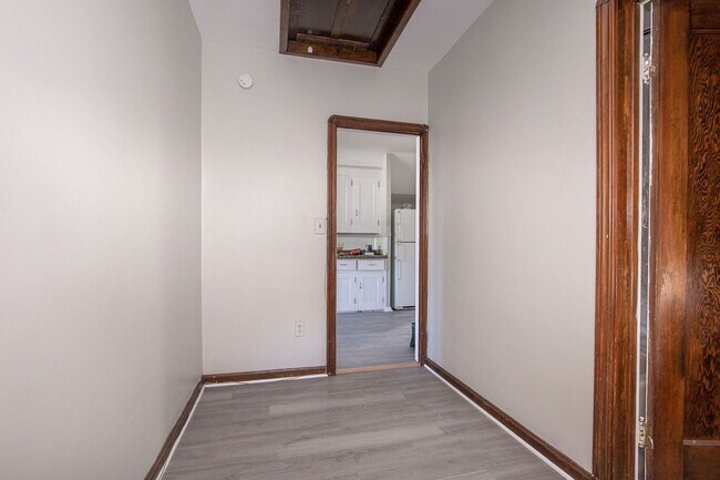 Building Photo - 4120 Trowbridge Ave