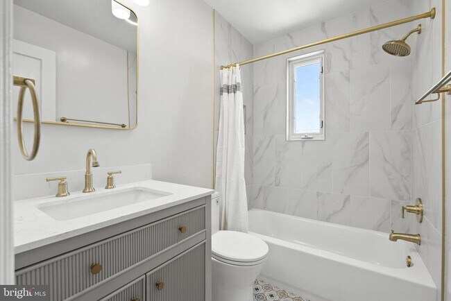 Building Photo - 342 Wesmond Dr