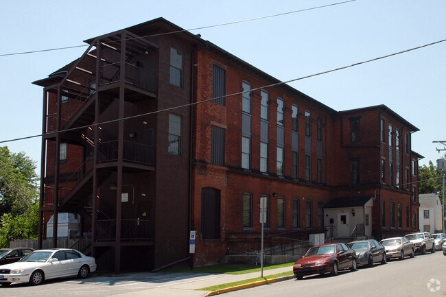 Building Photo - Smyser Street Apartments