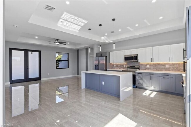 Building Photo - 3815 9th St SW