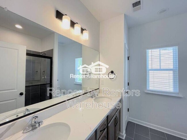 Building Photo - 1005 Serene Rd
