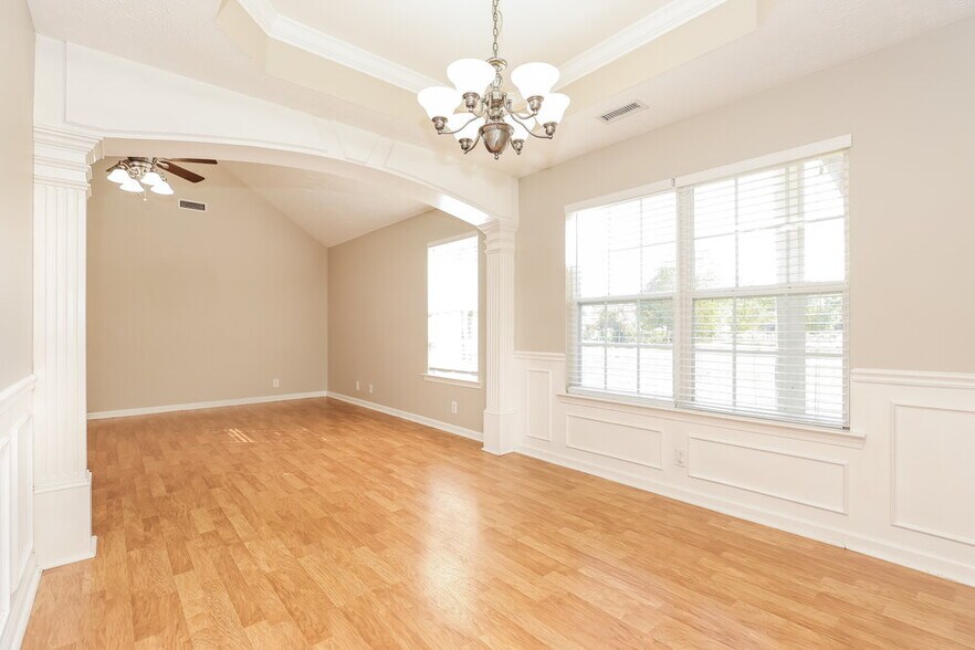 Building Photo - 3428 Hardwood Dr