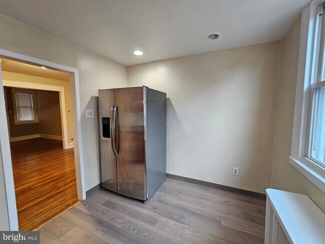 Building Photo - 4008 Gilham St