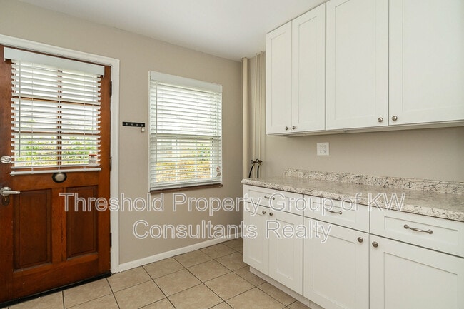 Building Photo - 872-874-874 Copeland Rd