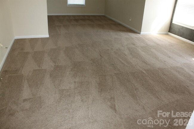 Building Photo - 9651 Laurie Ave NW