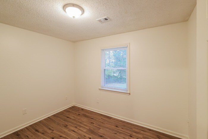 Building Photo - 4804 Eastern Hills Ln