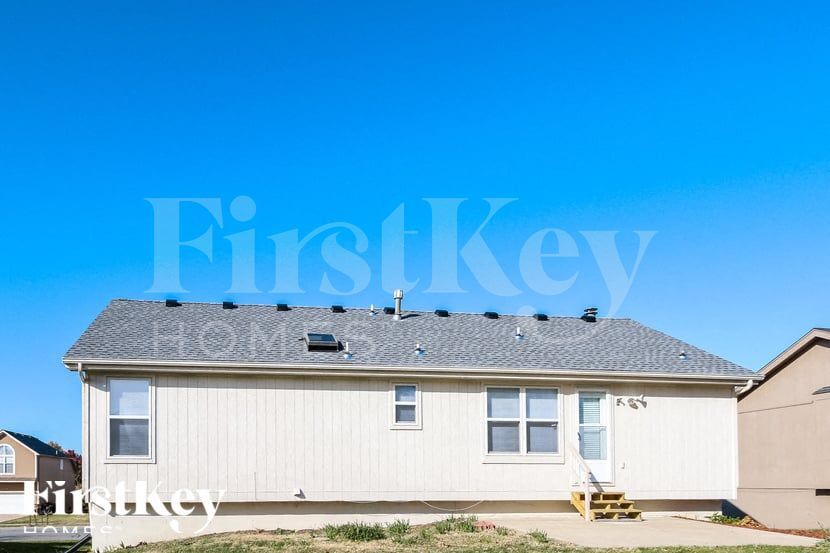 Building Photo - 713 Canter St