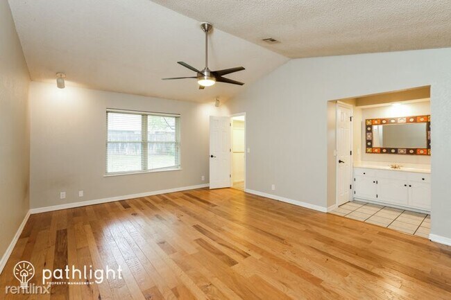 Building Photo - 3 br, 2 bath House - 2640 W Dallas Street ...