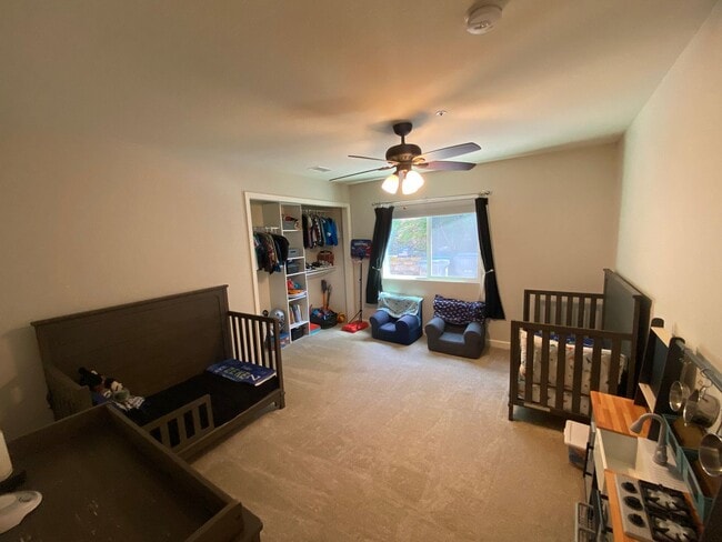 Building Photo - Beautiful 5 Bed, 2 Bath with Large Yard in Mount Helix!!