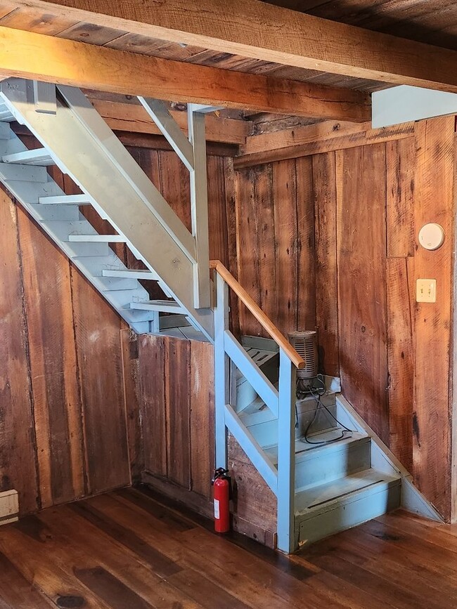 Building Photo - Writer's Retreat is a sweet rustic log cabin with 1 BR, 1 Ba located 4 miles from Lexington.