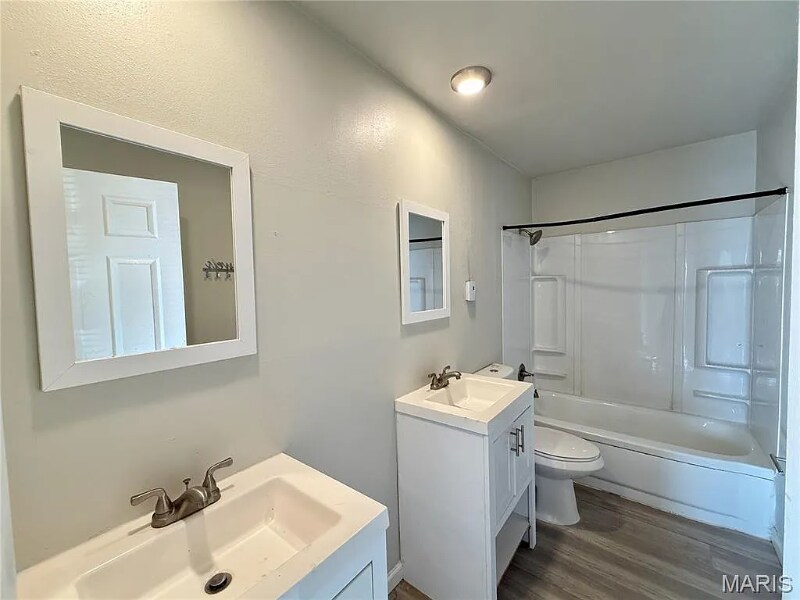 Building Photo - 7601 Hazelcrest Dr