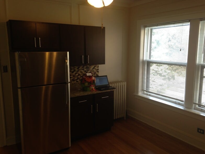 Building Photo - 408 Ridge Ave