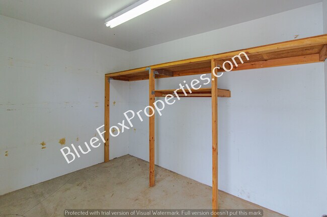 Building Photo - 6434 E Fordham Dr