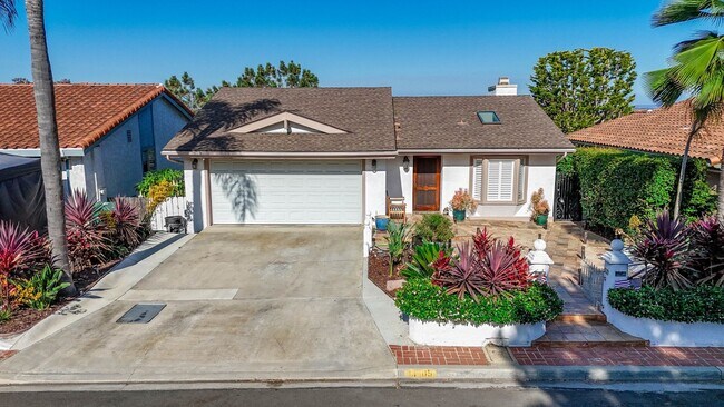 Building Photo - Beautiful 4 bed/2.5 bath house in Del Mar