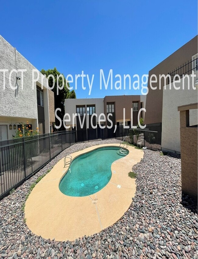 Building Photo - Updated 2 bedroom in Tempe!