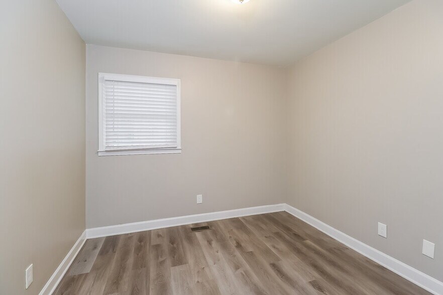 Building Photo - 209 Nila Dawn Ave