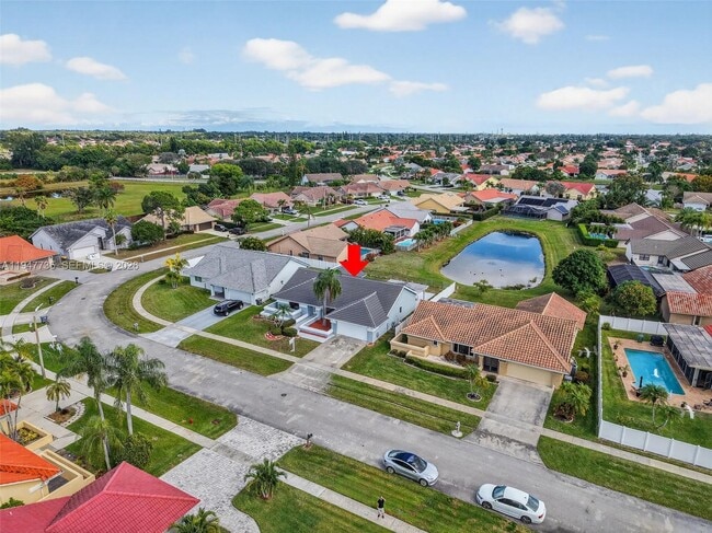 Building Photo - 6043 Sunberry Cir