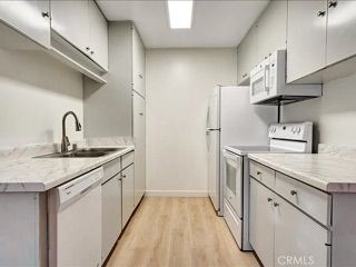 Building Photo - 302 Miraleste Dr
