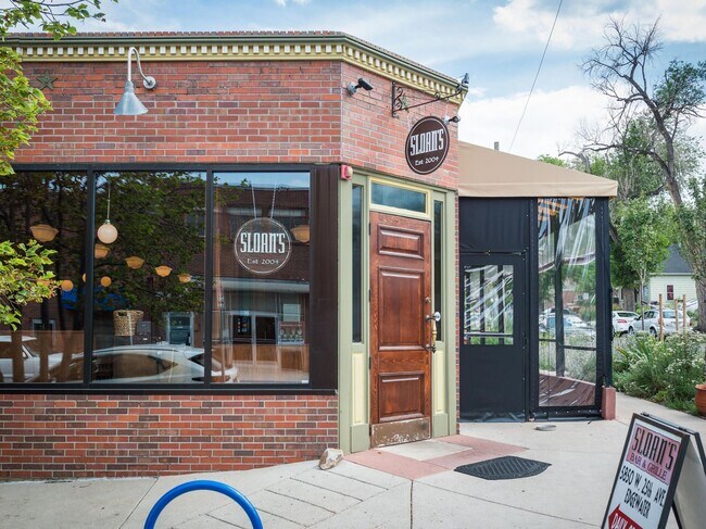 Building Photo - 2703 Grove St