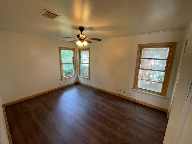 Building Photo - 3445 Penick St