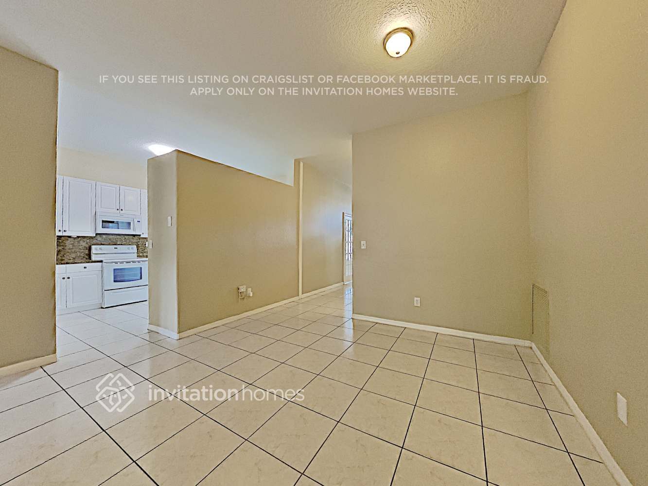 Building Photo - 1422 SW 158th Ave