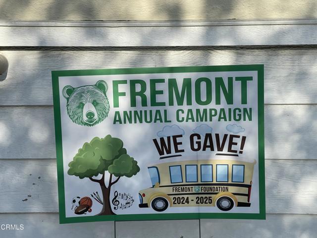 Building Photo - 3226 La Crescenta Ave