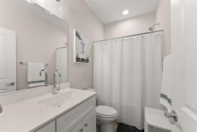 Building Photo - 108 Indigo Cir