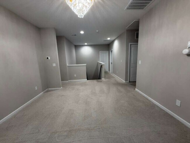 Building Photo - 128 Reids Cv Dr