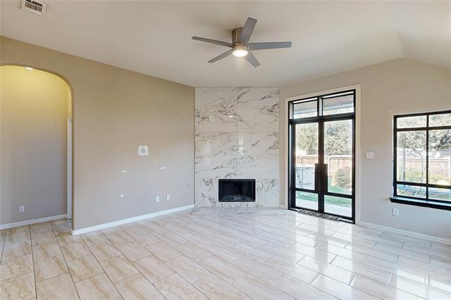 Building Photo - 2949 Mandalay Dr