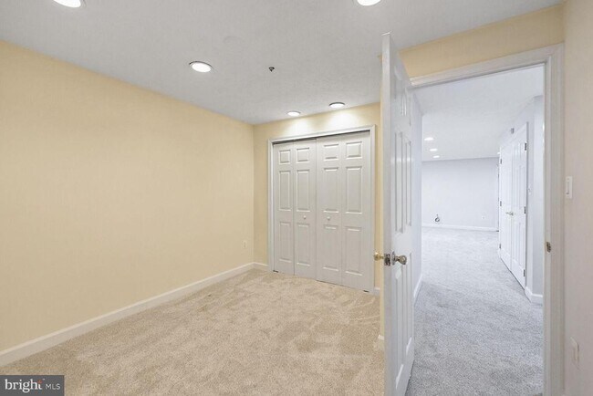 Building Photo - 6134 Pine Crest Ln