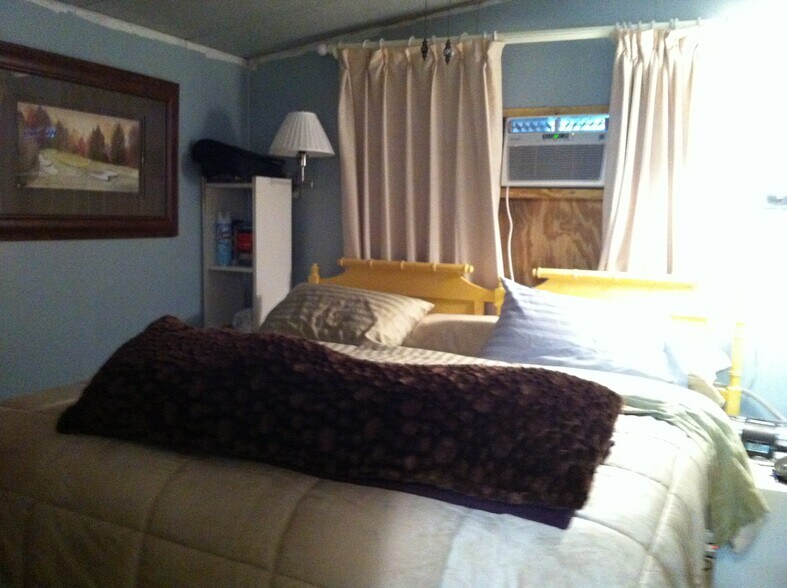 Bedroom 1 - 3000 Clarcona Road