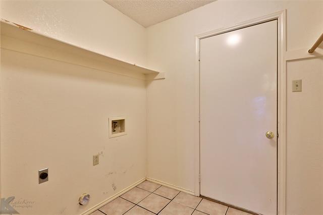 Building Photo - 2965 Red Oak Cir