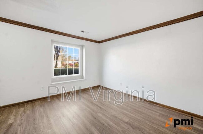 Building Photo - 705 Mill Landing Rd