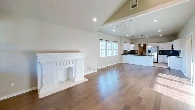 Building Photo - Beautifully outfitted 3 bed 2 bath in OKC