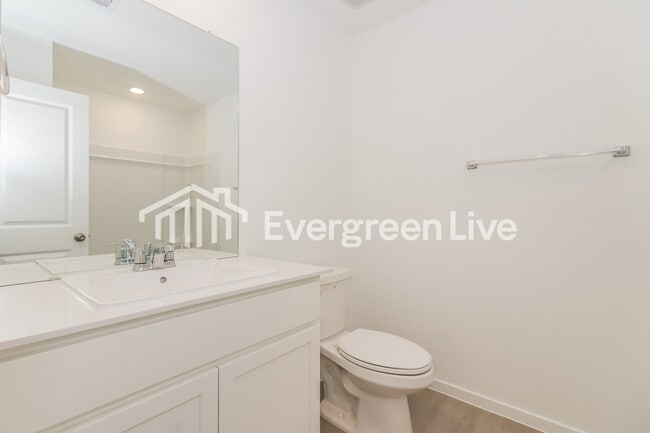 Building Photo - 19747 US-59