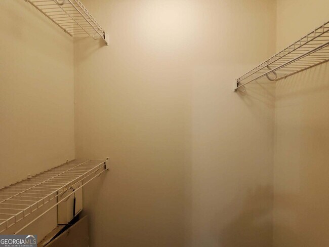 Building Photo - 217 Sweetgum Ln