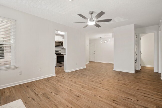 Building Photo - 600 Audubon Lake Dr