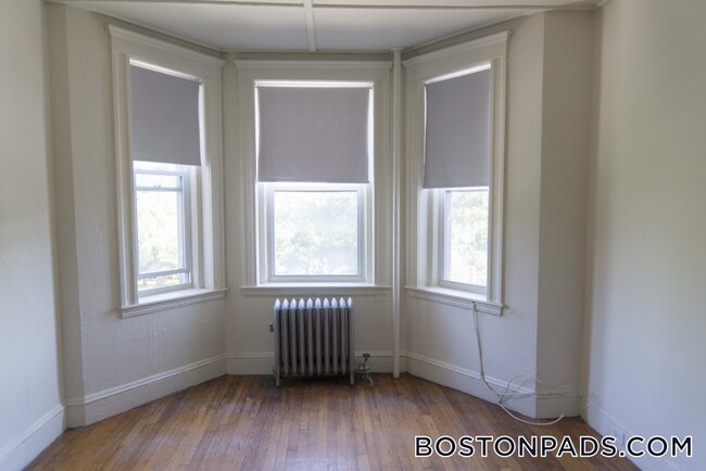 Building Photo - 1175 Boylston St