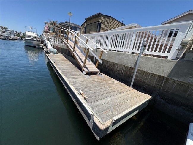 Building Photo - 16767 Bayview Dr
