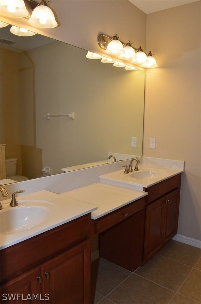 Building Photo - 23520 Alamanda Dr