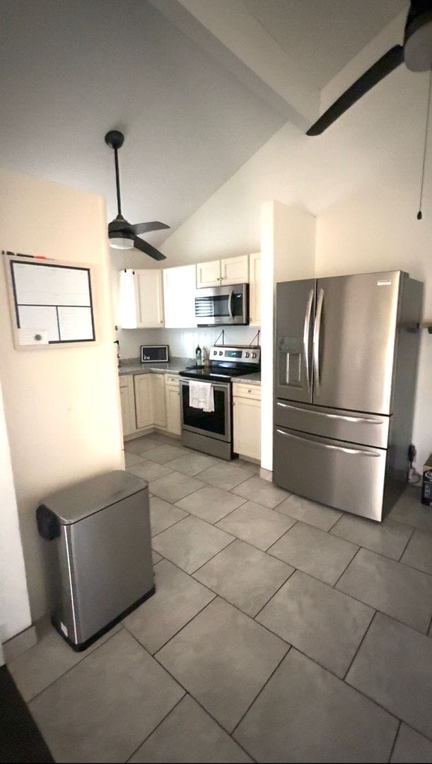 Building Photo - $3,500 / Month | 3 Bed / 2 Bath | Haleakala Gardens