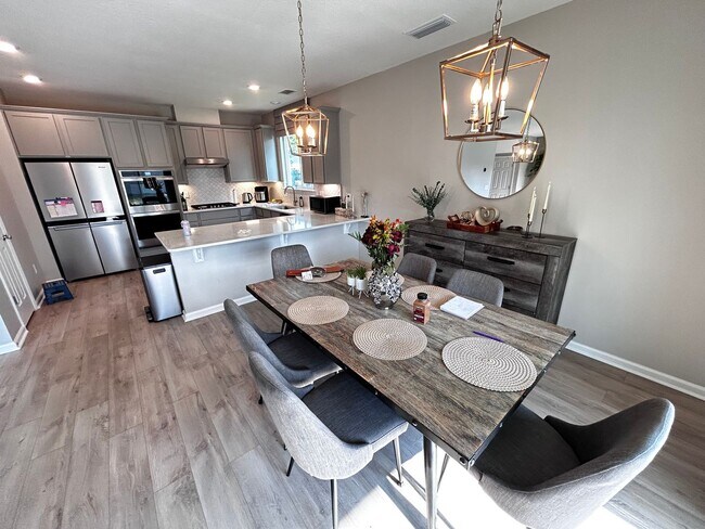 Building Photo - ? Immaculate 4 Bedroom, 3 Bath Home in Sto...